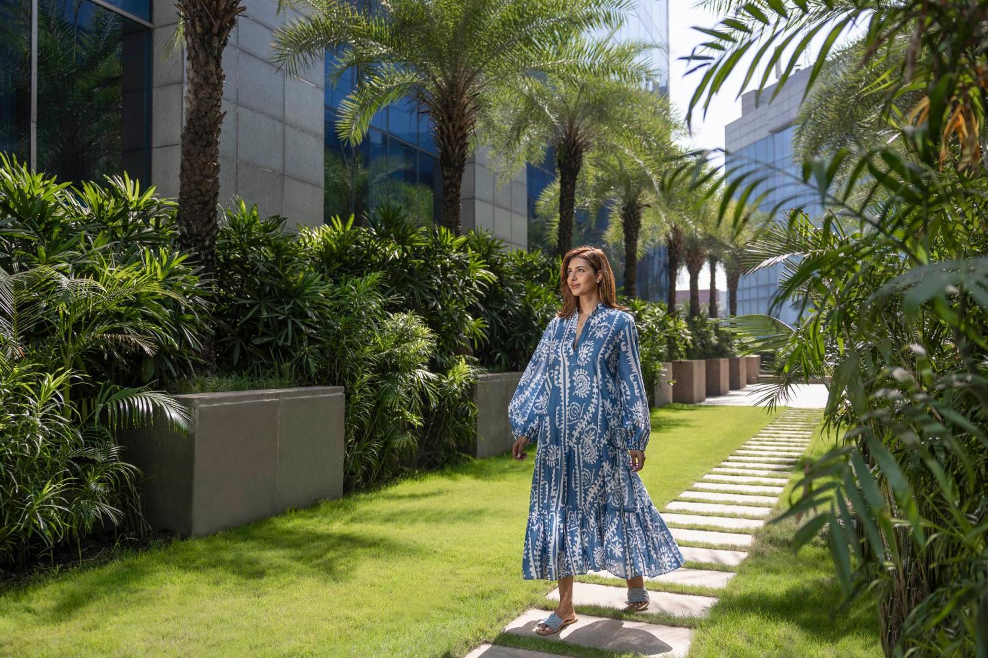 The Leela Ambience Gurugram Hotel & Residences - The Luxury Urban Sanctuary Gurgaon Exterior photo The Park, Hyderabad